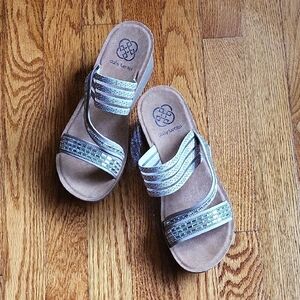 Daisy Fuentes Glittering Silver Sandals